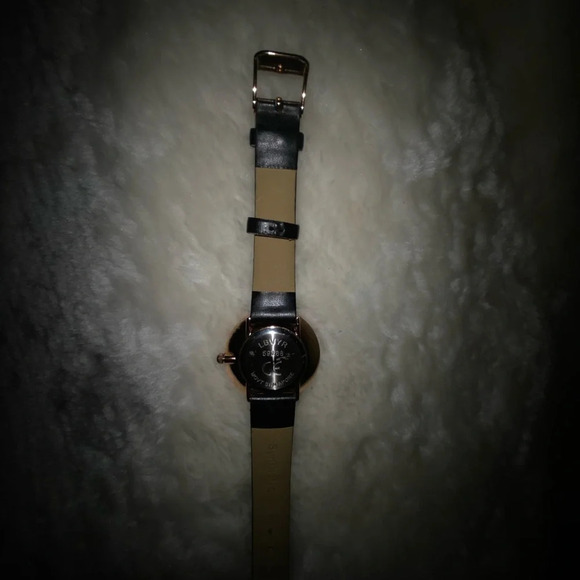 Black leather rose gold ladies watch - Picture 16 of 16